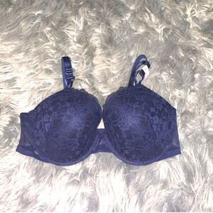 Victoria Secret navy blue lace lightly lined Demi bra sz 38D!! Beautiful